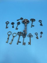 Junk Drawer Lot Of Keys Skeleton, Decoration, Metal, Brass 12 Keys - £12.54 GBP