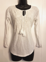 Lucky &amp; Coco White Peasant Blouse XS Embroidered Cotton Knit Top w Tassels Shirt - £15.52 GBP