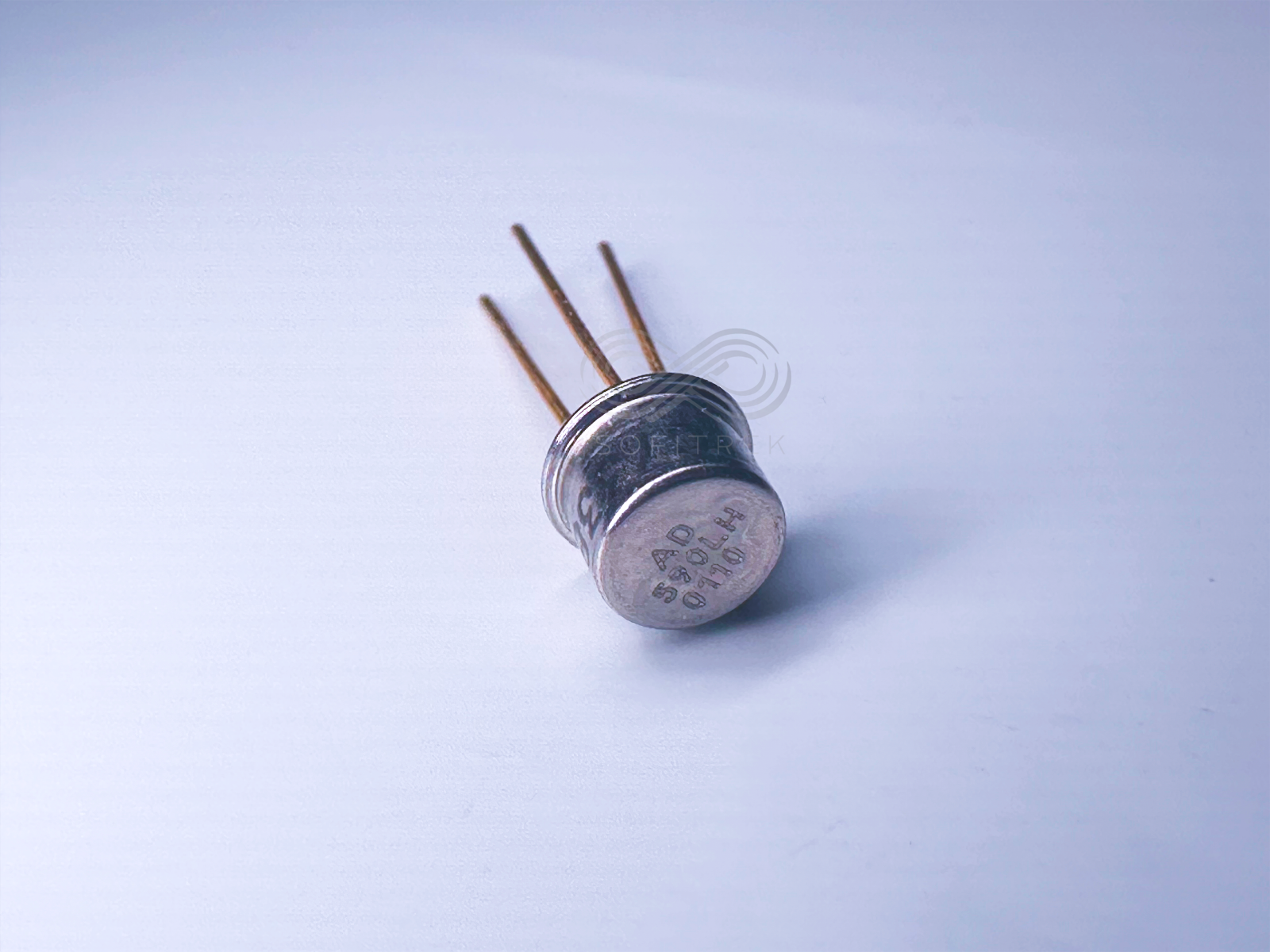 AD590LH Analog Devices Analog Output ±1°C Temperature Sensor IC TO-52 - $30.00