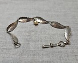 Vintage Silver Tone Connected Autumn Fall Leaf Design Clasp Bracelet, 8&#39;&#39; - £7.54 GBP