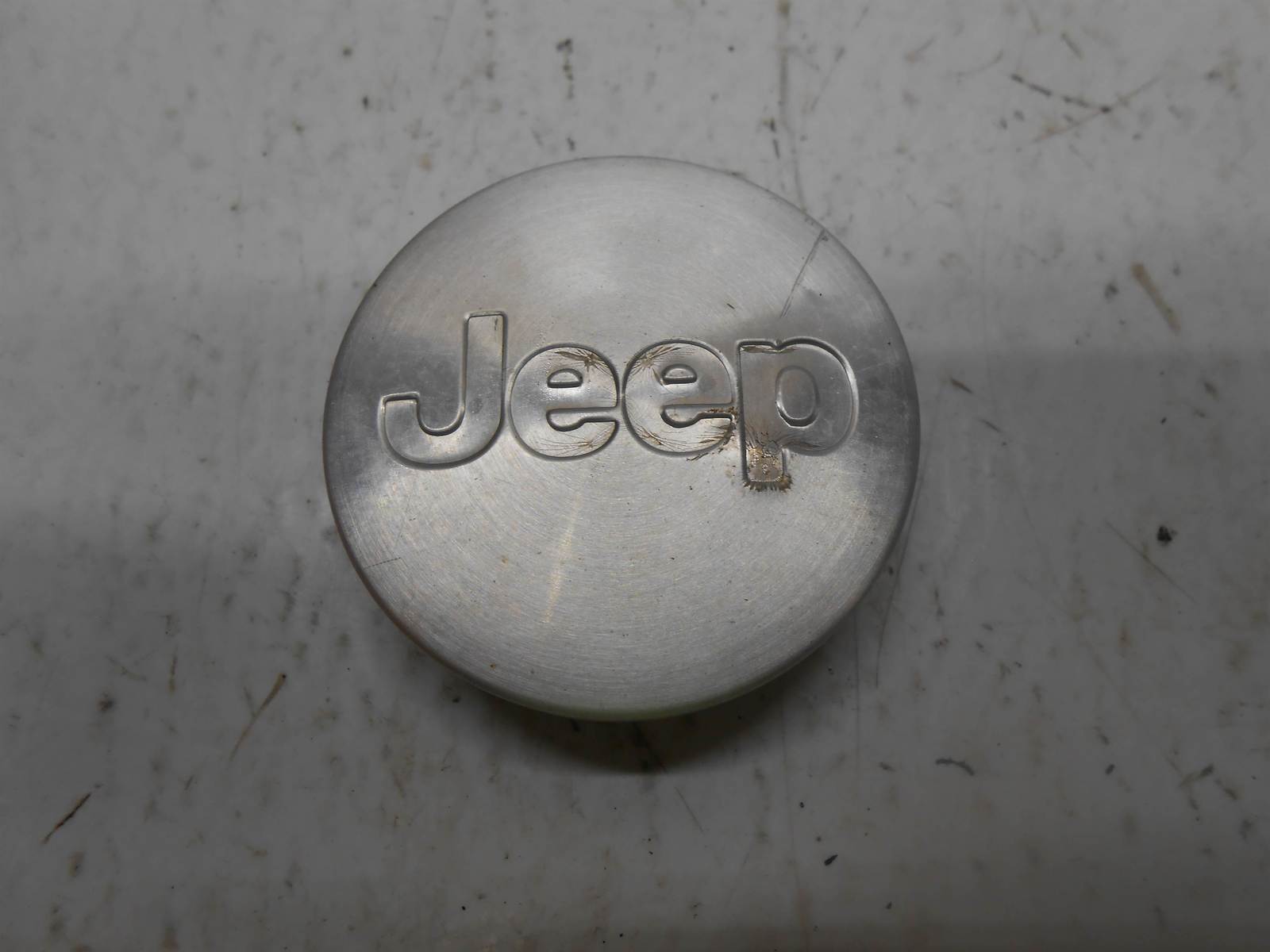 2008 Jeep Commander Center Cap 52090402AA - $21.99