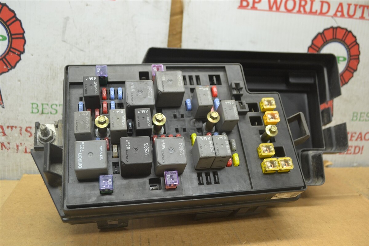 2003-2005 Buick Rendezvous Aztek 3.4L Engine Junction 10338237 Fuse Box ... - $44.09