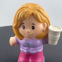 Fisher Price Little People Mom Mother Woman Coffee Cup Blonde 2015 Used - £2.24 GBP