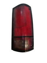 Passenger Tail Light Black Bezel Fits 85-94 BLAZER S10/JIMMY S15 137860 - £38.48 GBP