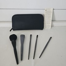 Mary Kay Essential Makeup Brush Collection With Case 5 Brushes New - £14.75 GBP