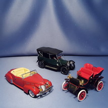 Cadillac Cars Set of 3 by The National Motor Museum Mint - 1:32 Scale. - £59.25 GBP