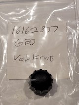 1989 - 01 GM Geo Metro Radio Knob 16242807 NOS - $13.48