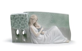 Lladro 01008436 A Tender Caress Figurine New - $375.00