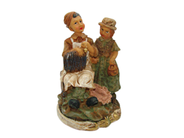 Vintage Resin Figurine Woman And Girl Arm In Arm Waiting For Ride K&#39;s Collection - £10.55 GBP