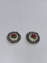 Vintage Earrings Embroidered Flower Clip Style Dainty Vintage Cottagecore Lg - £9.36 GBP