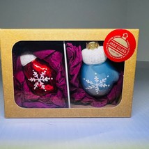 Christmas Ornament Snow Mitten Gloves Set Of 2 Max Glass Blown Glass Poland - £23.74 GBP