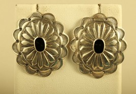 Vtg Sterling Sign 925 Southwestern Navajo Onyx Stone Floral Concho Stud Earrings - £58.66 GBP