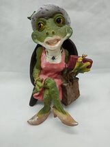 Vintage Lady Frog With Purse Bag Hat Sitting On Chair Ceramic 5&quot; - $353.91 MXN