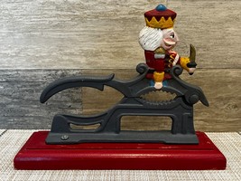 Cast Iron Christmas King Nutcracker Midwest Importers Of Cannon Falls ~ Vintage! - £9.92 GBP