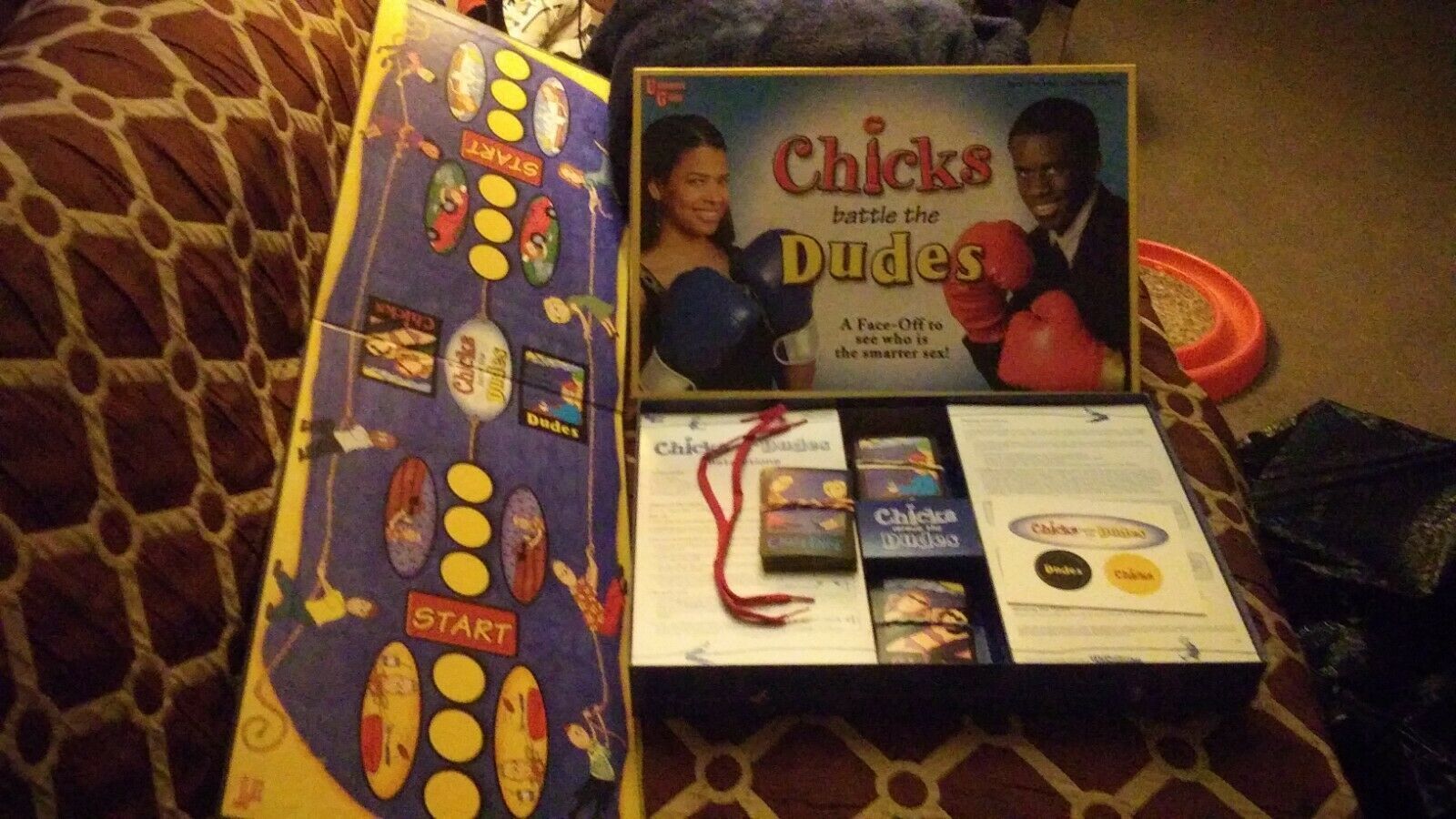 Chicks Battle the Dudes Men vs Women Smarter Sex Board Game University G... - $18.80