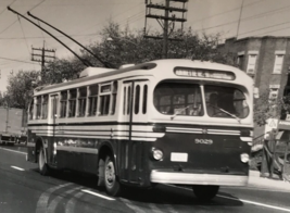 Trackless Trolley Bus Toronto Transit Commission TTC #9029 Route 4 Annette Photo - £7.47 GBP
