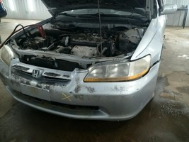 Driver Left Strut Front Sedan 4 Lug Fits 98-02 ACCORD 104862148 - $51.19