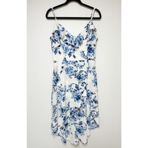 By &amp; By Womens Floral Blue White Dress Shorts Romper V-Neck Hi-Low 15 - $14.85