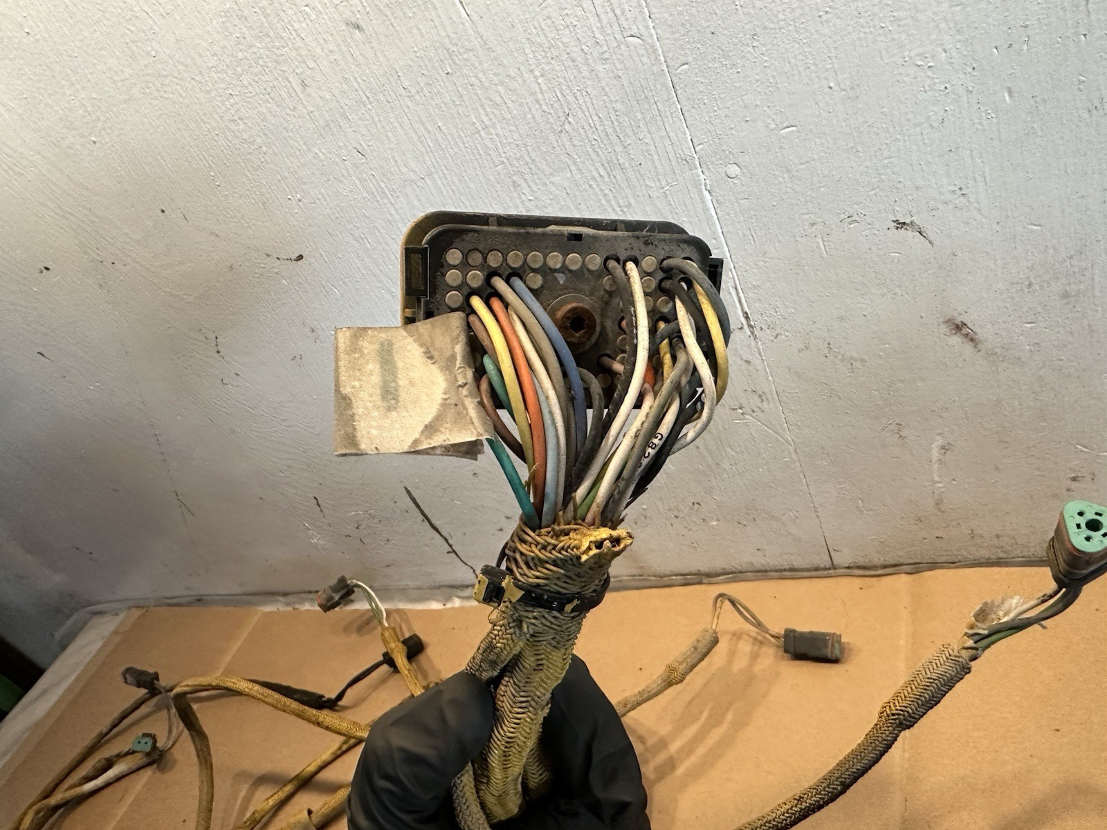 Caterpillar MBL CAT C12 355HP Diesel Engine Wiring Harness OEM Item image 4