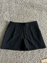 Club Monaco women&#39;s Black Fly Open Skort Shorts Size 00 Casual Pocket Zip - $14.99