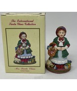 International Santa Claus Collection - UNITED STATES - Mrs Santa Claus MC02 - $18.00