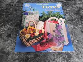 Plastic Canvas Totes by Debbie Tabor No 3132 - £3.18 GBP