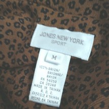 New Jones New York Women&#39;s Button Front Animal Print Blouse Size Medium NWT - £22.58 GBP