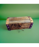 vtg Jewelry Trinket Box Chest Red Corduroy Lined Wood &amp; Metal Pirate Booty - $760.56 MXN