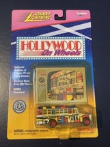 Vintage 1998 Johnny Lightning Hollywood On Wheels Partridge Family Bus Die Cast - £20.40 GBP