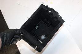 2005-2011 CADILLAC STS CENTER CONSOLE STORAGE COMPARTMENT W/ ANTENNA MODULE image 10