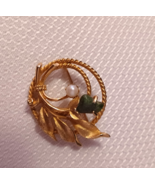 Vintage Gold Tone Faux Pearl Brooch - $9.50 CAD