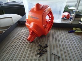 Husqvarna 125L String Trimmer Engine Cover Assy.&quot; See All Pics For Info &quot; - £29.93 GBP