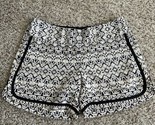 The Limited - Women’s Sz 0 Blue/White Pattern Flat Front Low-Rise Shorts... - $10.39