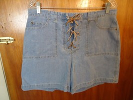 Womens Gloria Vanderbilt Size 12 Blue Jean Shorts &quot; Beautiful Pair &quot; - £15.62 GBP
