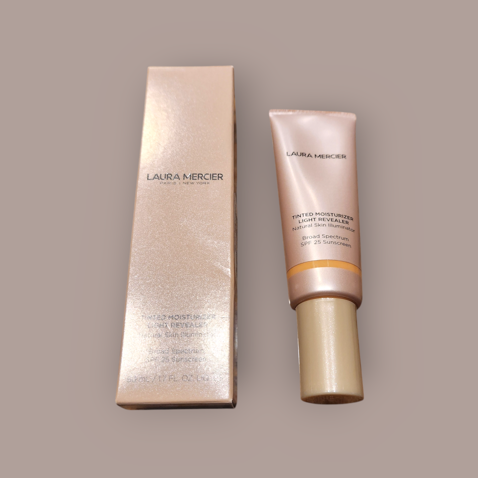 Laura Mercier Tinted Moisturizer Light Revealer SPF 25, 2W1 Natural, 50ml - $28.70