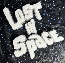 Lost in Space Logo 3-D printed WHITE Irwin Allen LOST IN SPACE - €25,25 EUR Lost in Space Logo 3-D printed WHITE Irwin Allen LOST IN SPACE - €25,25 EUR