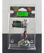 Lemax 44743 SPOOKYTOWN THIS WAY Sign Spooky Town Accessory Halloween Decor - $9.64 CAD