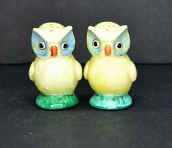 Vintage Set Of Ceramic Shiny Yelllowish Green Owls Salt And Pepper Shakers  - $12.82