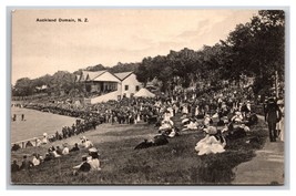 Large Crowds at Auckland Domain New Zealand UNP DB Postcard Z9 - £3.77 GBP