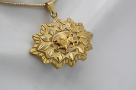 21K Yellow Gold Shiny/Matte Finish Wide Oval Star Lion Pendant Charm 10.4 Grams - £802.44 GBP