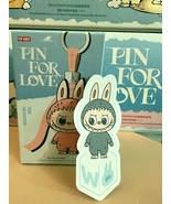 LETTER W THE MONSTERS Pin for Love Series-Vinyl Plush Pendant ✅IN STOCK ✅ - €34,23 EUR
