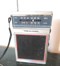 Vintage Radio Shack REALISTIC Hand Held Portable AM/FM Radio Model 12-719 Works - £7.74 GBP
