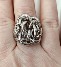 Silver Tone Textured Knotted Ring Unsigned Size 8 - $11.00