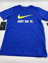 Nike Boy&#39;s Just Do It Swoosh T-SHIRT Assorted Sizes DO6951 480 - £11.84 GBP