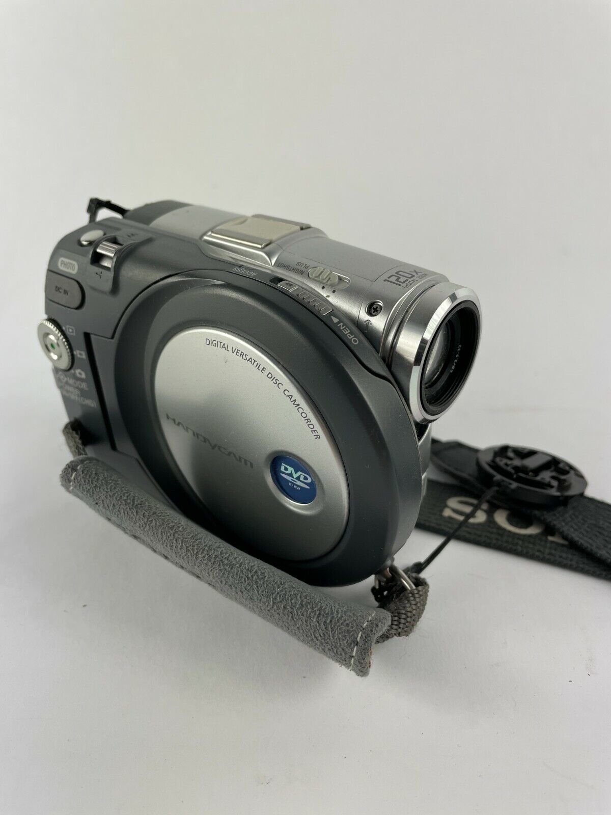 Genuine Sony DCR-DVD201 HandyCam Digital Video Camera Recorder 7.2V Carl Zeiss - £30.66 GBP