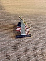 God Bless America American Flag Statue of Liberty PATRIOTIC Souvenir Lapel Pin - £16.02 GBP