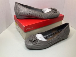 Nuture Women&#39;s Shoes 10 M Leather Flats Light Smoke - Wore Once Nice - $19.69
