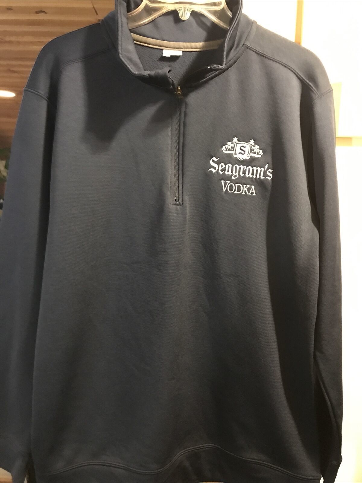 Seagram&#39;s Vodka Vintage Men’s M Blue 1/4 Zip Polyester Fleece Lined Wind... - $19.30