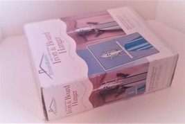 HouseMates Iron &amp;Board Hanger Orginizer. - $371.44 MXN