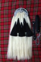 Black Watch Original Long Horse Hair Sporran White Body With 5 Black Tas... - $2,791.40 MXN